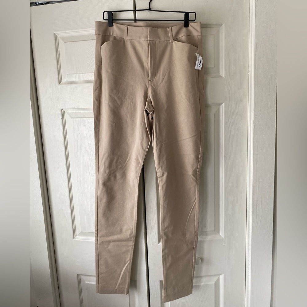 Old Navy Khaki High Rise Pixie Pant - Size 12 Tall - New With Tags